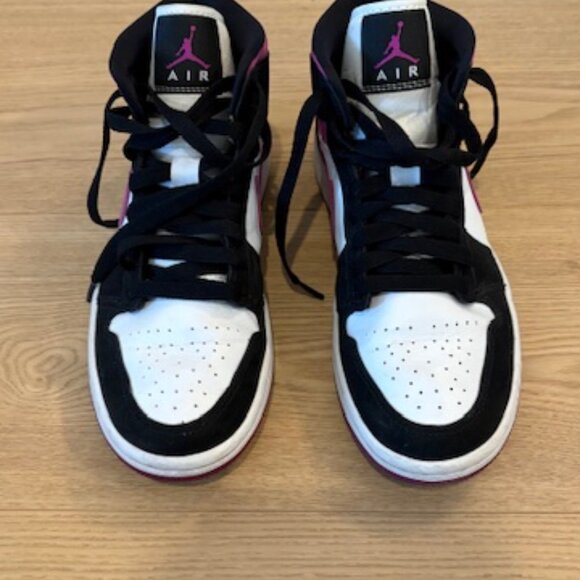 Wmns Air Jordan 1 Mid 'Cactus Flower' - Picture 2 of 3